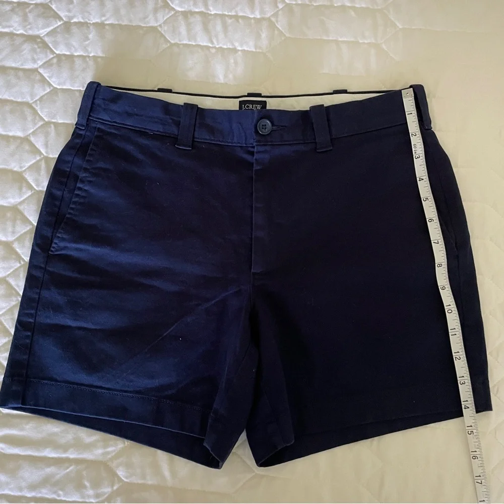 J. Crew Women’s 5in seam Dark Blue Flat Front Shorts Size 29​ - Picture 2 of 4
